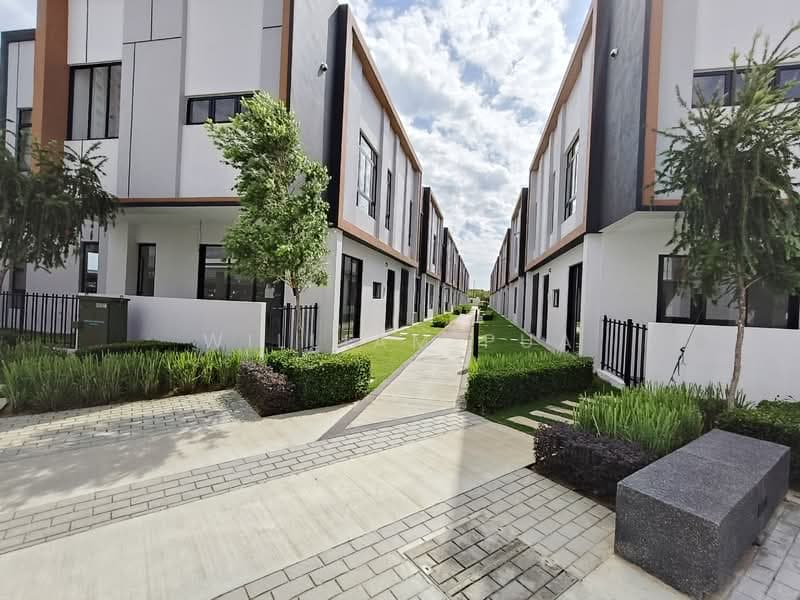 Co-Home @ Eden by The Parque Residences - 1