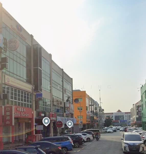 A 4 storey shop at bandar puteri puchong for sale - 1