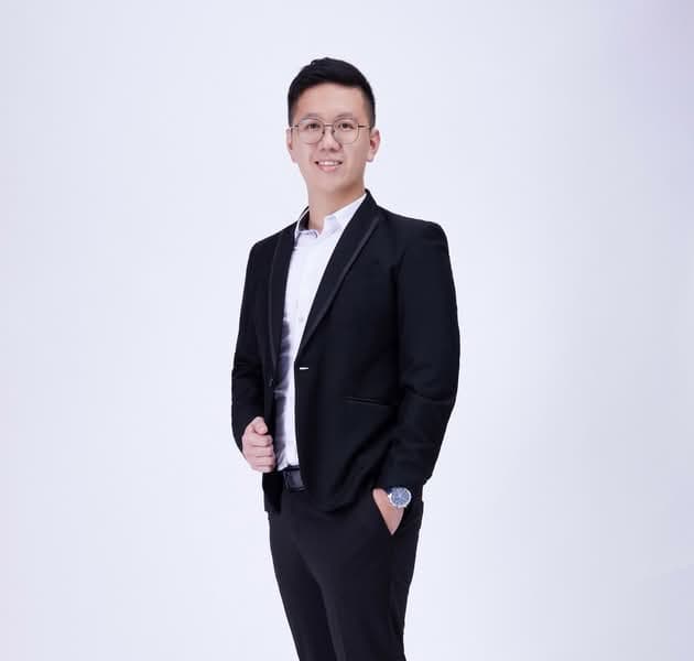 Alex Lee