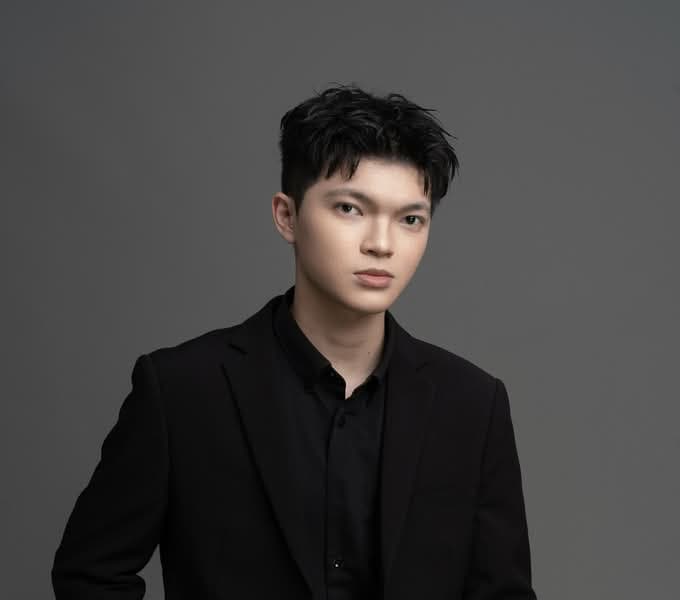 Adrian Ng