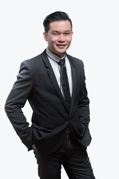 Steven Tan