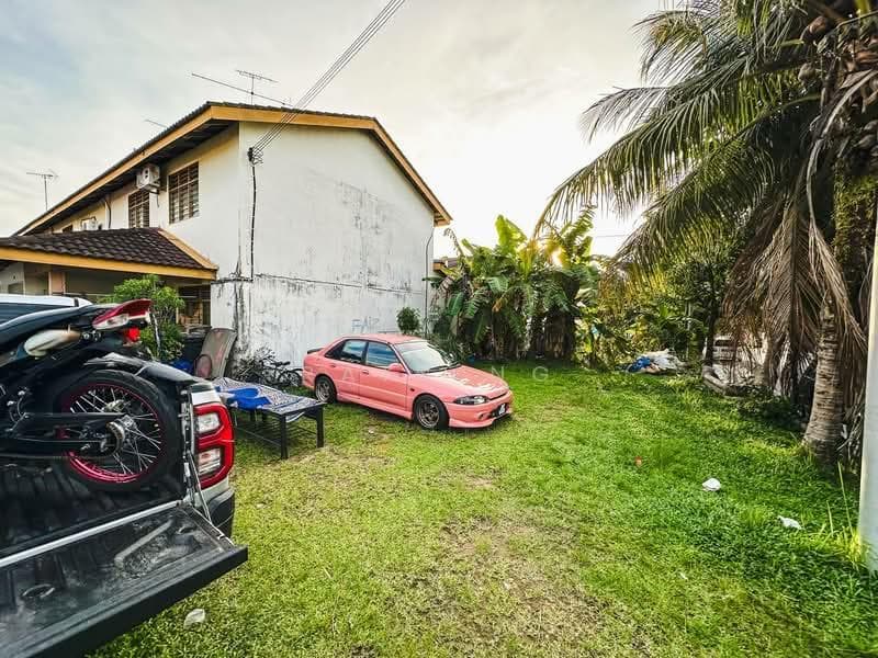 Jalan Cemara, Bandar Putra Kulai - Double Storey Medium Low Cost (Corner Lot) - 1