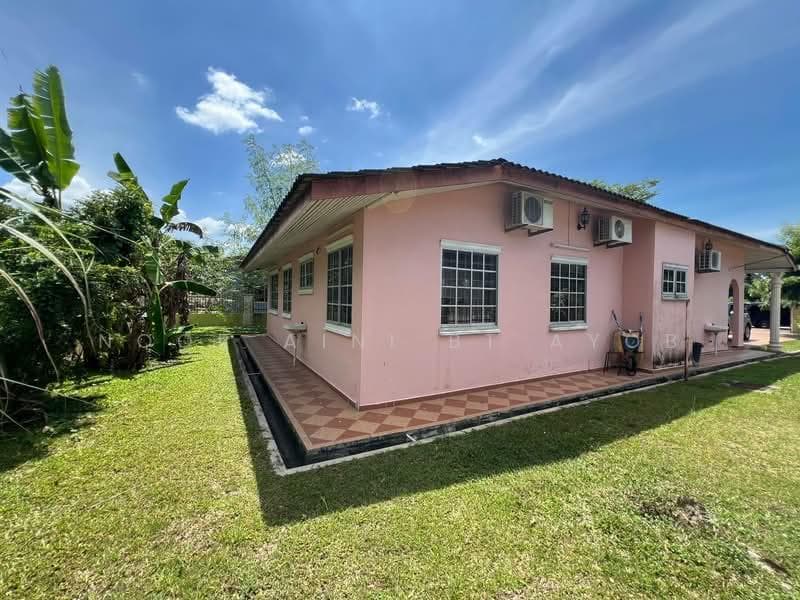 Single Storey Bungalow Taman Peranginan Mutiara Port Dickson Negeri Sembilan - 1