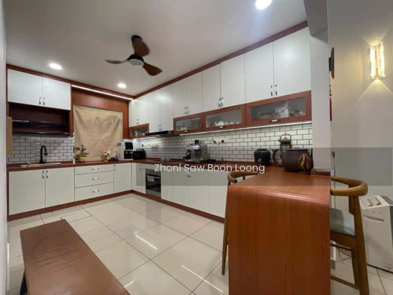 98 Greenlane 3 storey terrace