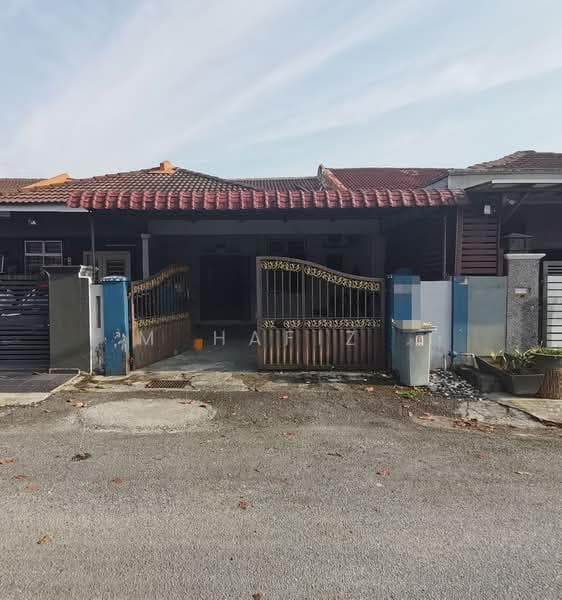 Bandar Saujana Putra - 1