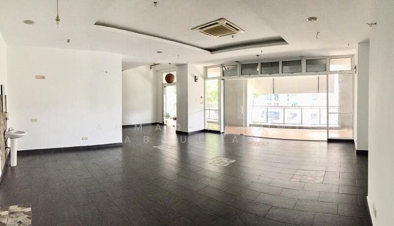 Metropolitan Square - 1