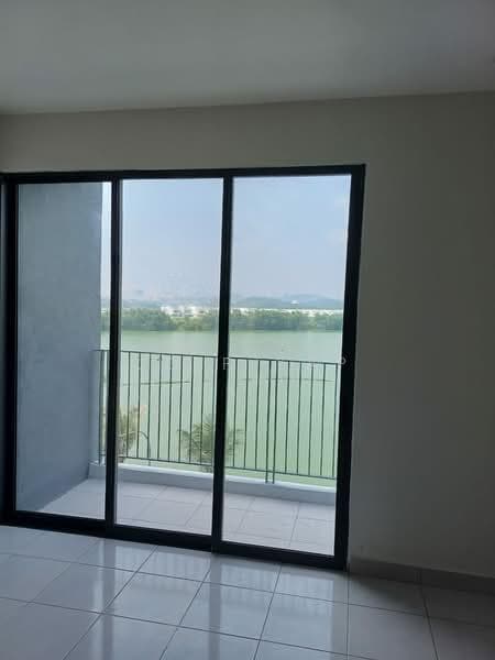 E'Island Lake Haven - 1