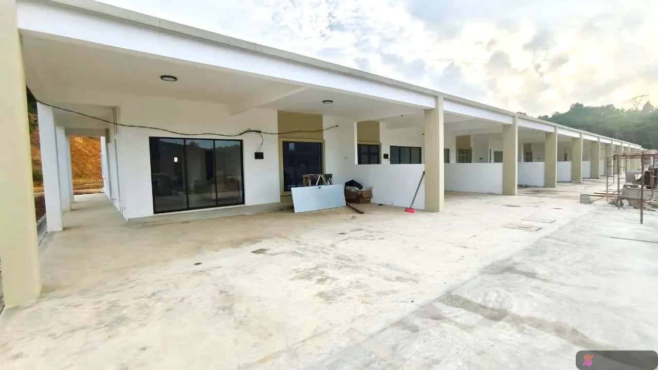 RUMAH TERES BARU KUANTAN DALAM PEMBINAAN DI CHENDOR PERDANA