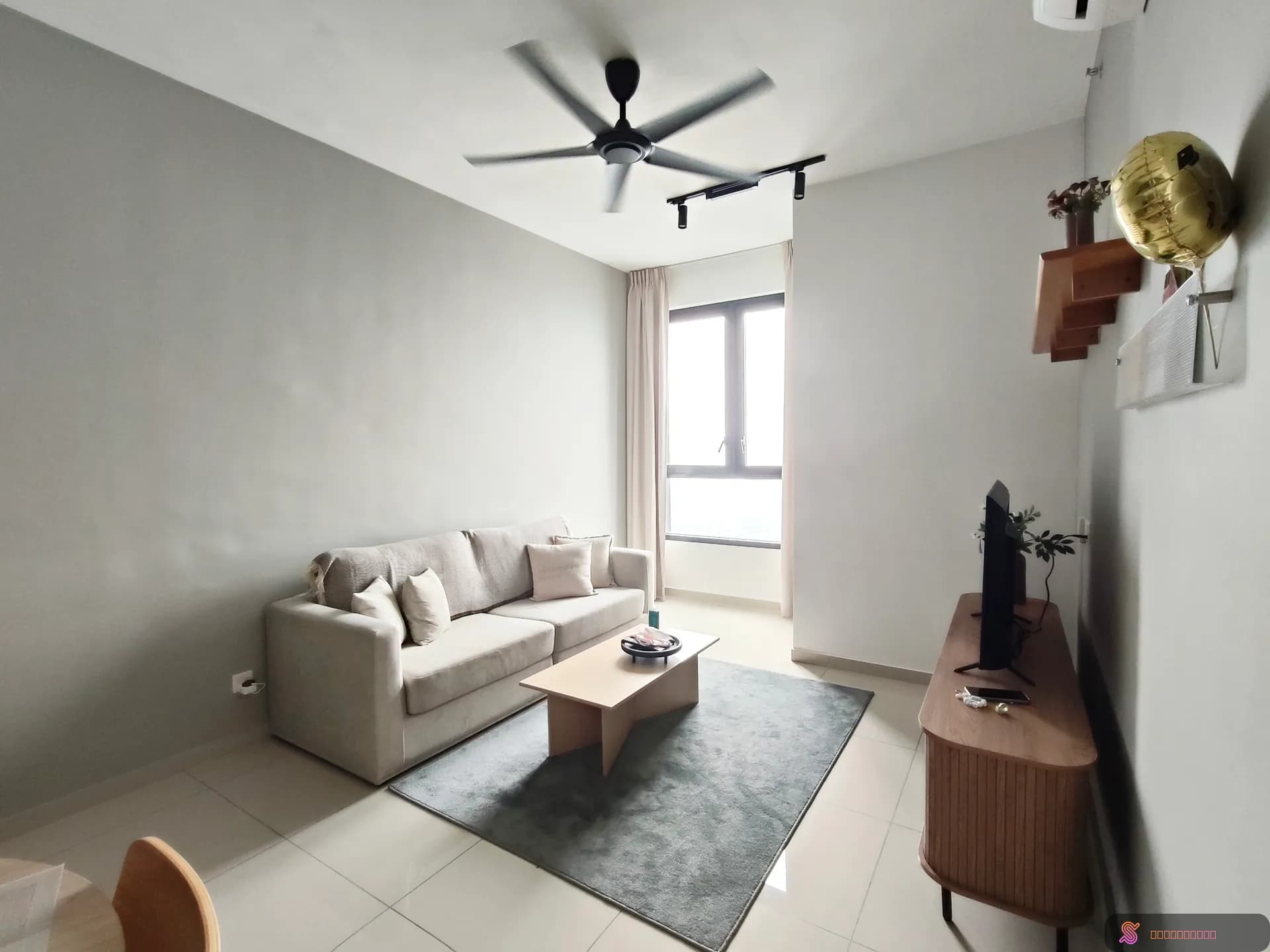 Brand new condo fully furnished