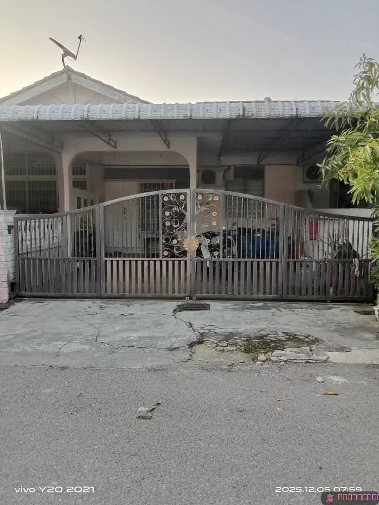 Rumah Teres Setingkat Freehold di Taman Penaga, Pulau Pinang - 1
