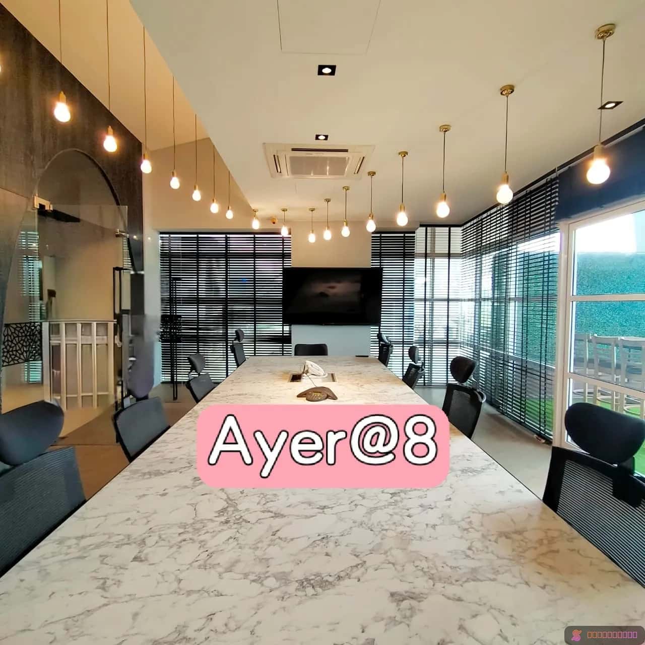 Fully Furnished and Renovated Facing Lake