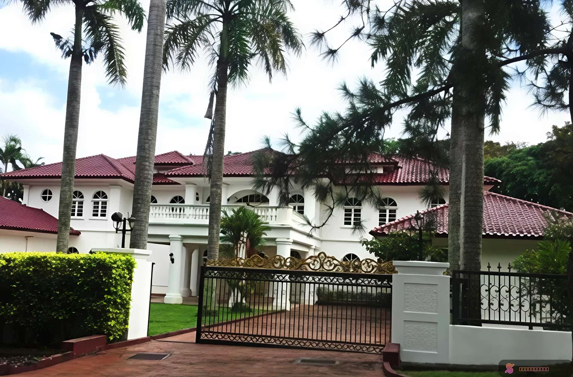 Beverly Row Bungalow