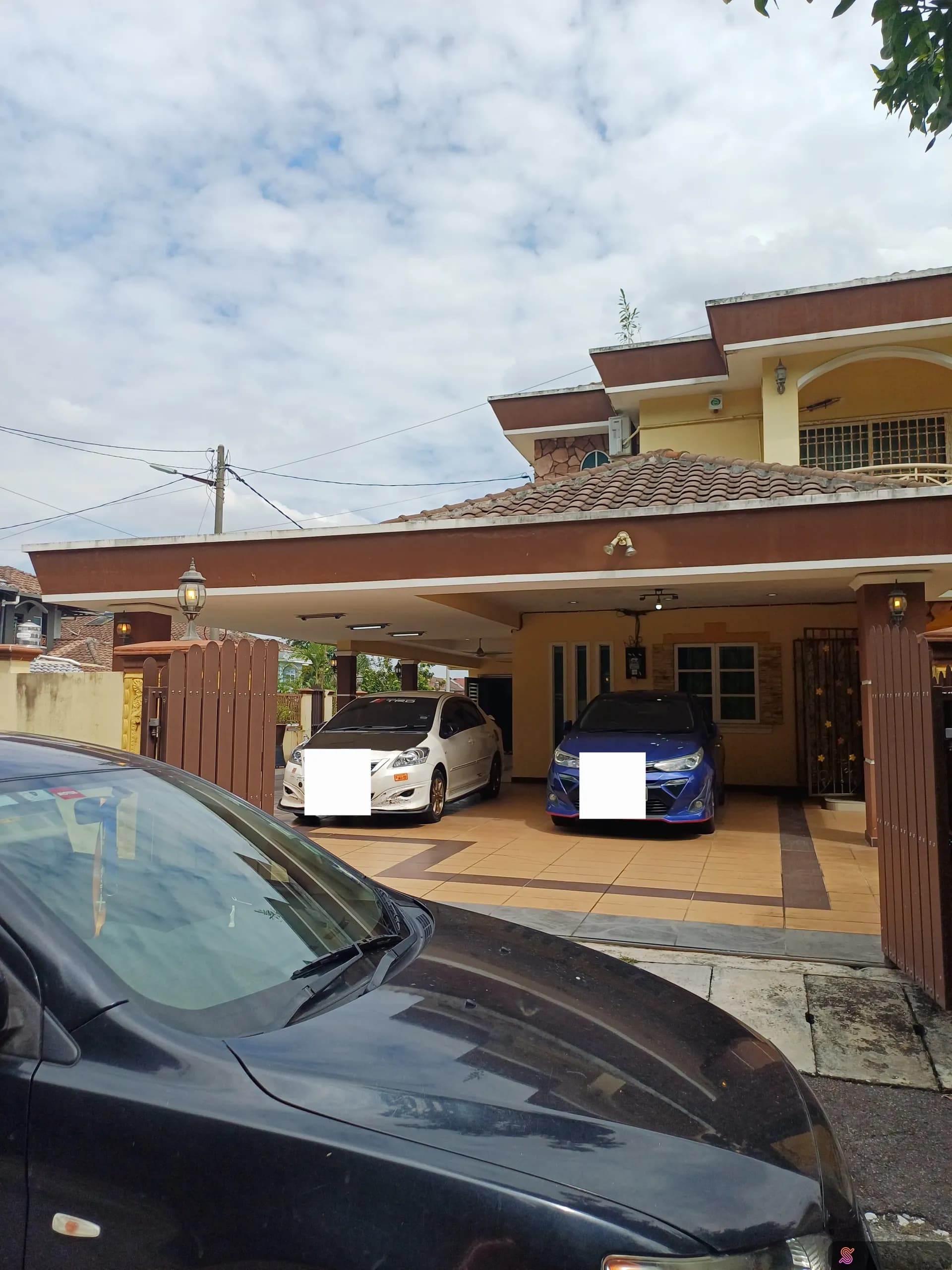 DOUBLE STOREY SEMI D CORNER AT IPOH - 1